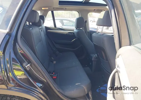 2015 BMW X1 xDrive28I z USA, uszkodzony, nr VIN WBAVL1C56FVY25088